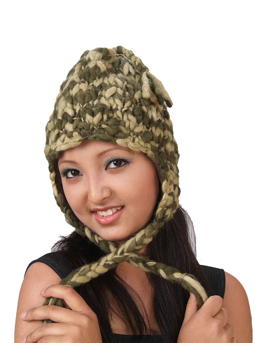 Patterned Woolen Cap With Ear Flaps & Fleece Lining
